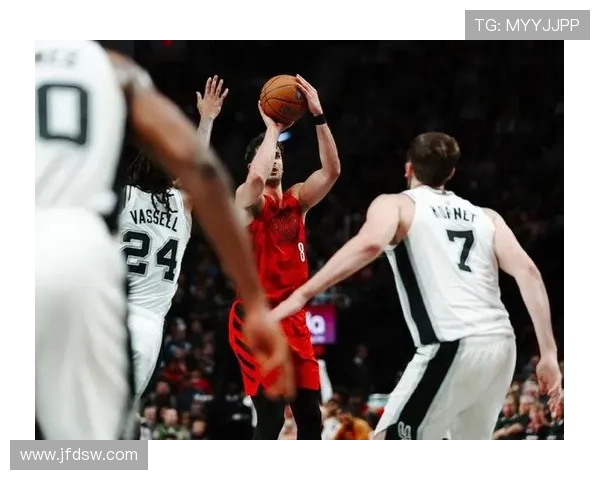 尼克斯双枪爆发终结马刺连胜 文班难阻大败 尼克斯双枪爆发终结马刺连胜 文班难阻大败